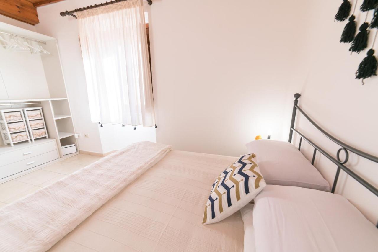 Yenne Rooms Wifi-Ac กาญารี ภายนอก รูปภาพ