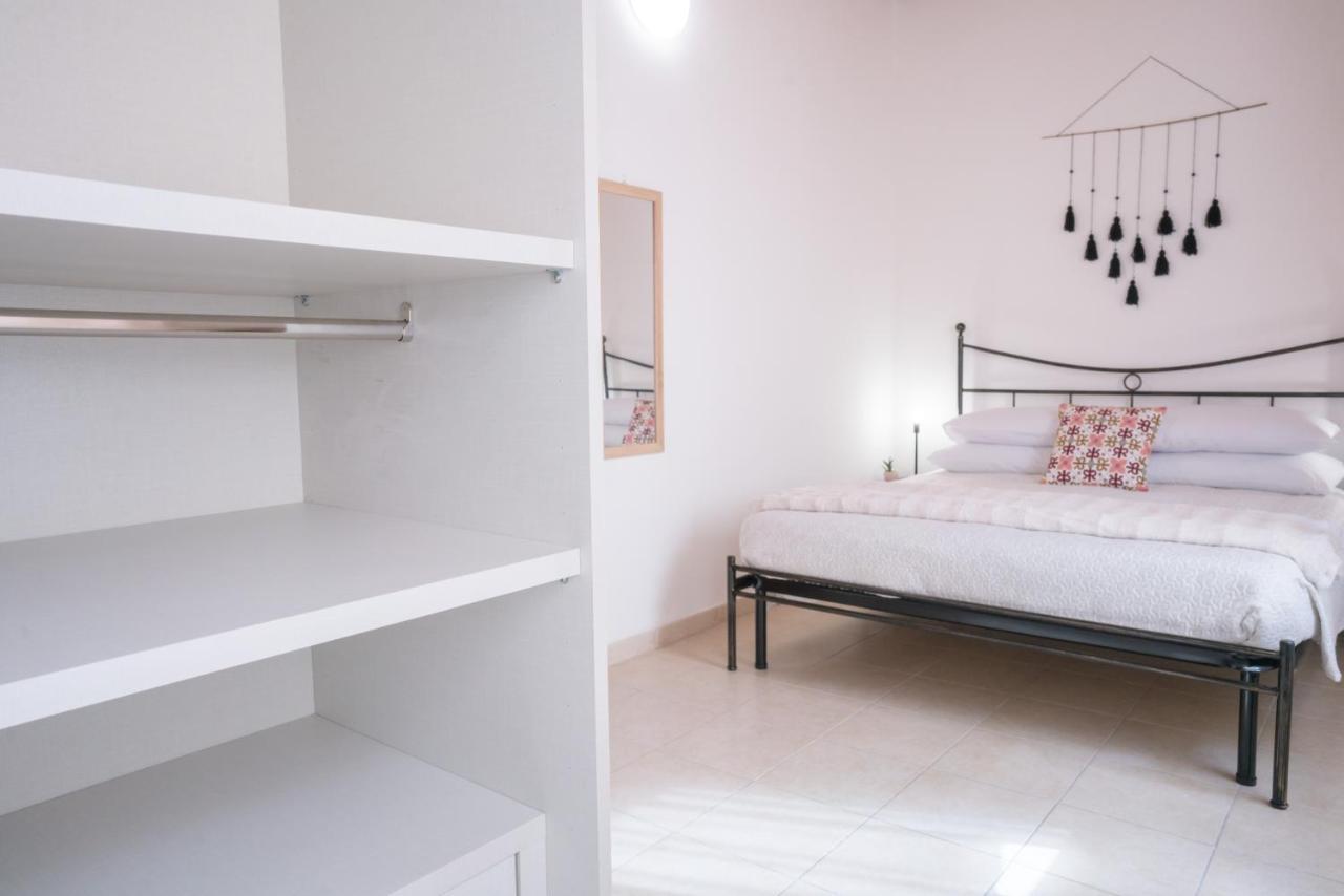 Yenne Rooms Wifi-Ac กาญารี ภายนอก รูปภาพ