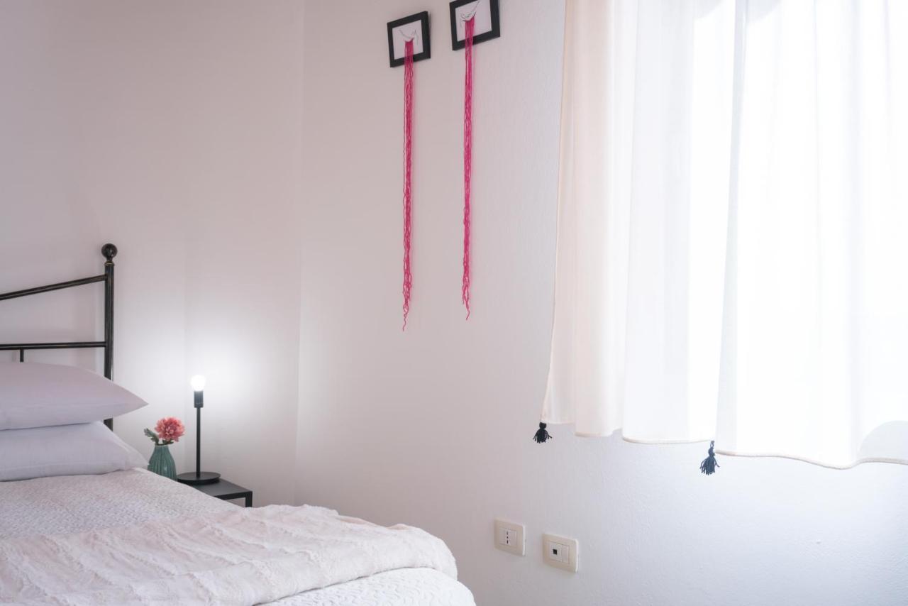 Yenne Rooms Wifi-Ac กาญารี ภายนอก รูปภาพ