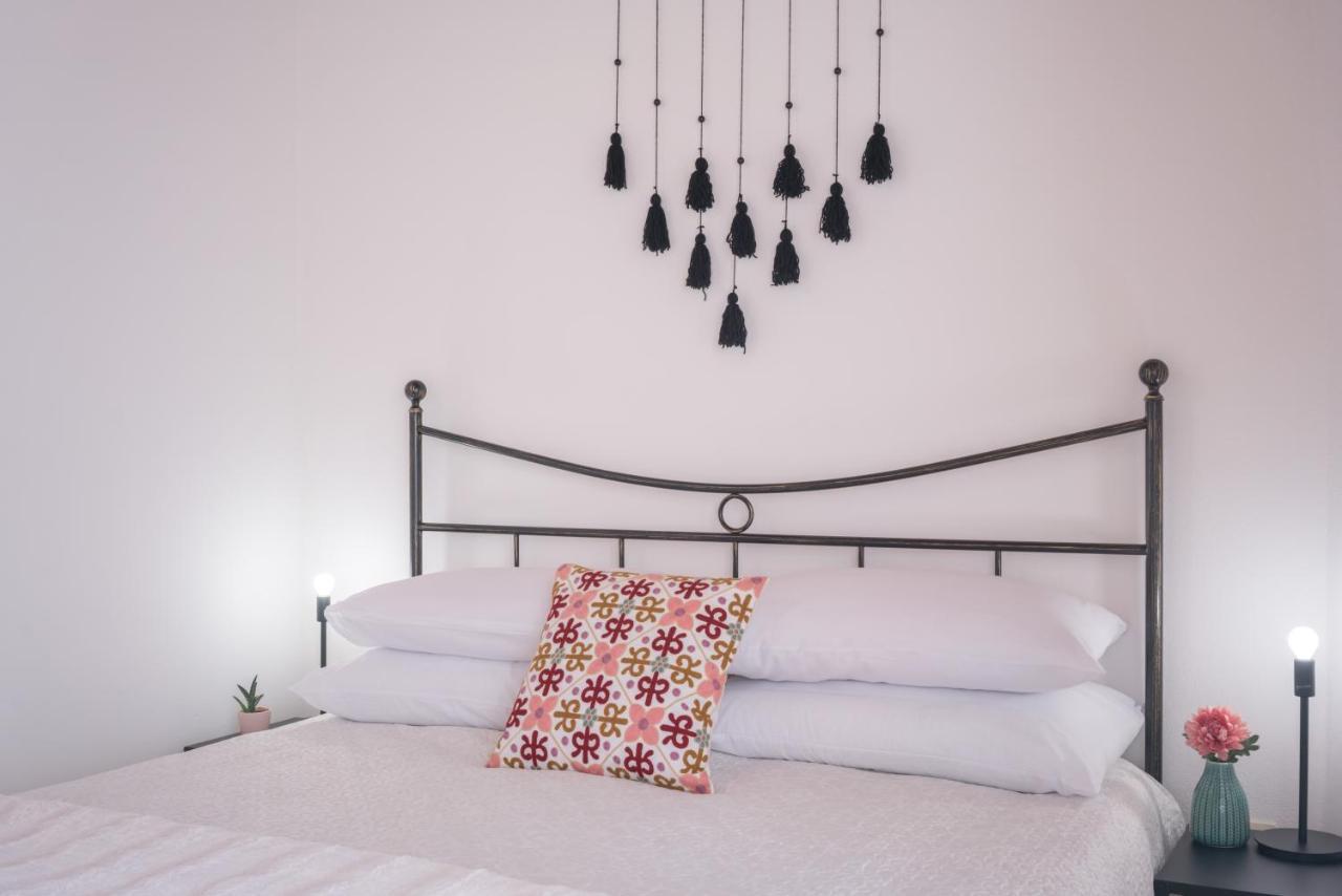 Yenne Rooms Wifi-Ac กาญารี ภายนอก รูปภาพ